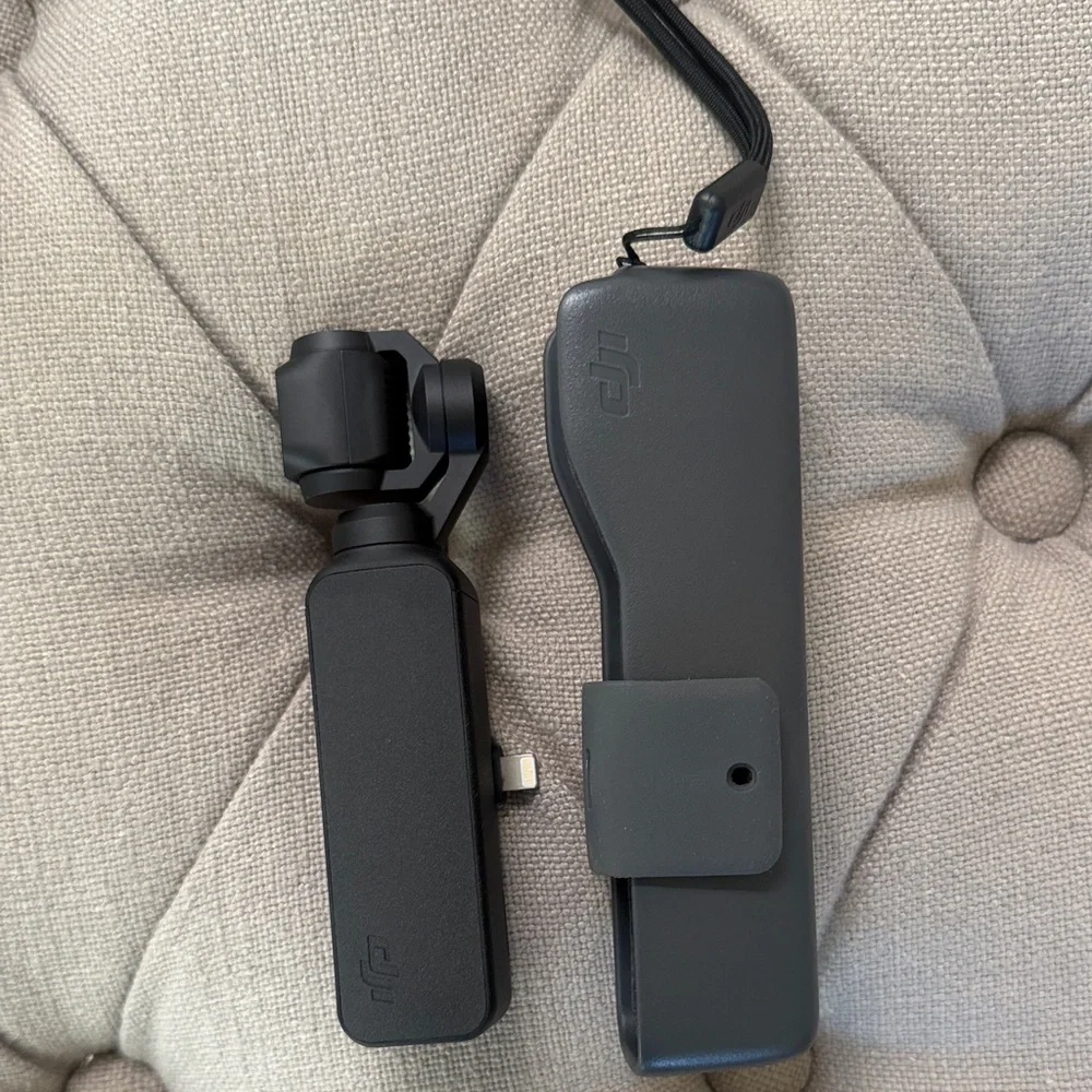 DJI osmo pocket Black and Gray Camera Set